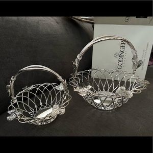 Godinger silver plated leaf design set of 2 baskets